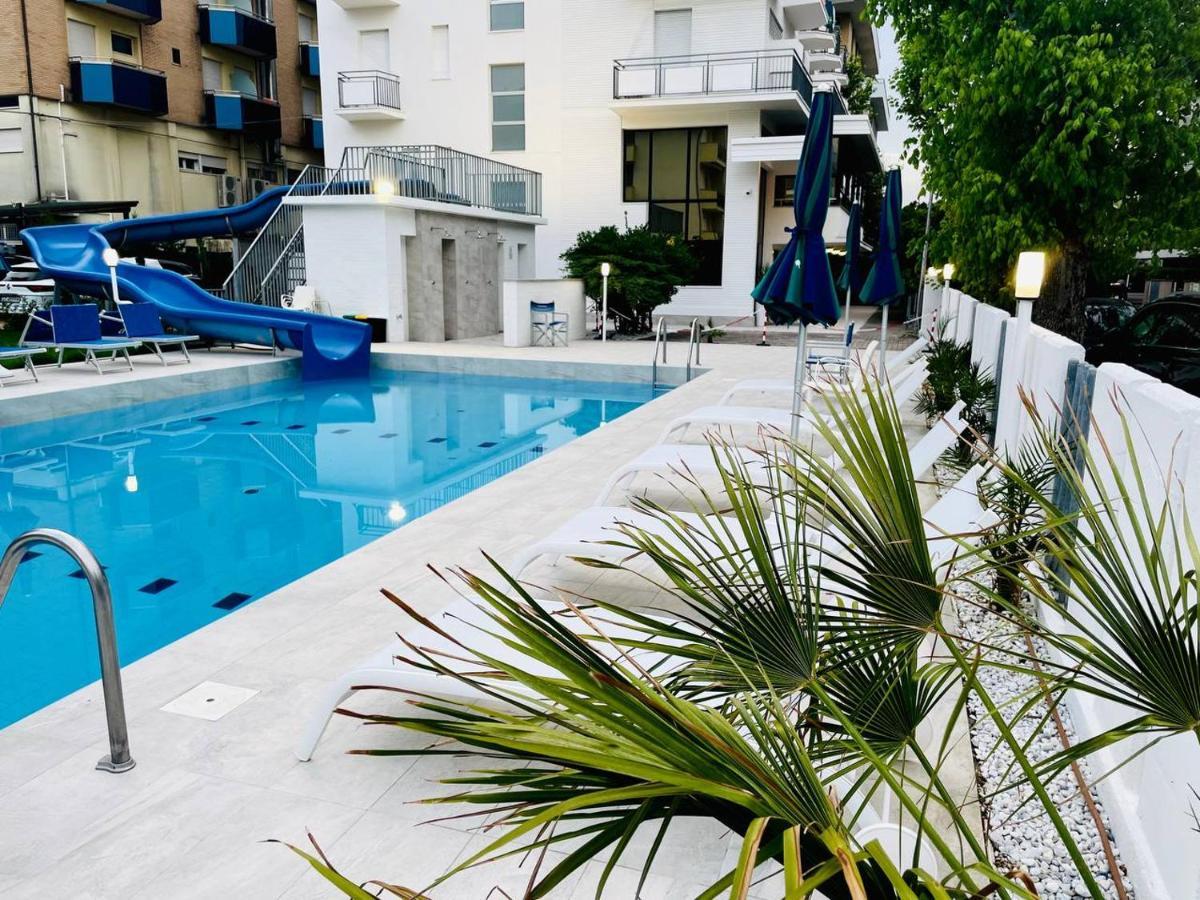 Clubhotel Residence Cesenatico Exterior photo